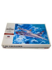 [1/48] F-8E CRUSADER [07225]