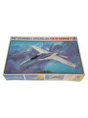 [1/48] F/A-18 HORNET [4012]