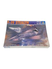 [1/48] F-19 STEALTH [819]