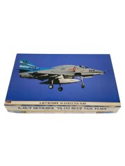 [1/32] A-4E/F VA-153 ブルーテイルフライズ [08125]