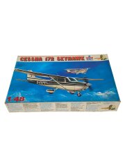 [1/48] CESSNA 172 SKYHAWK [4064]