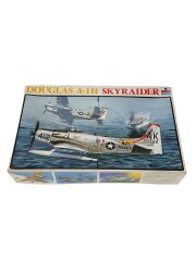 [1/48] DOUGLAS A-AH SKYRAIDER [4045]